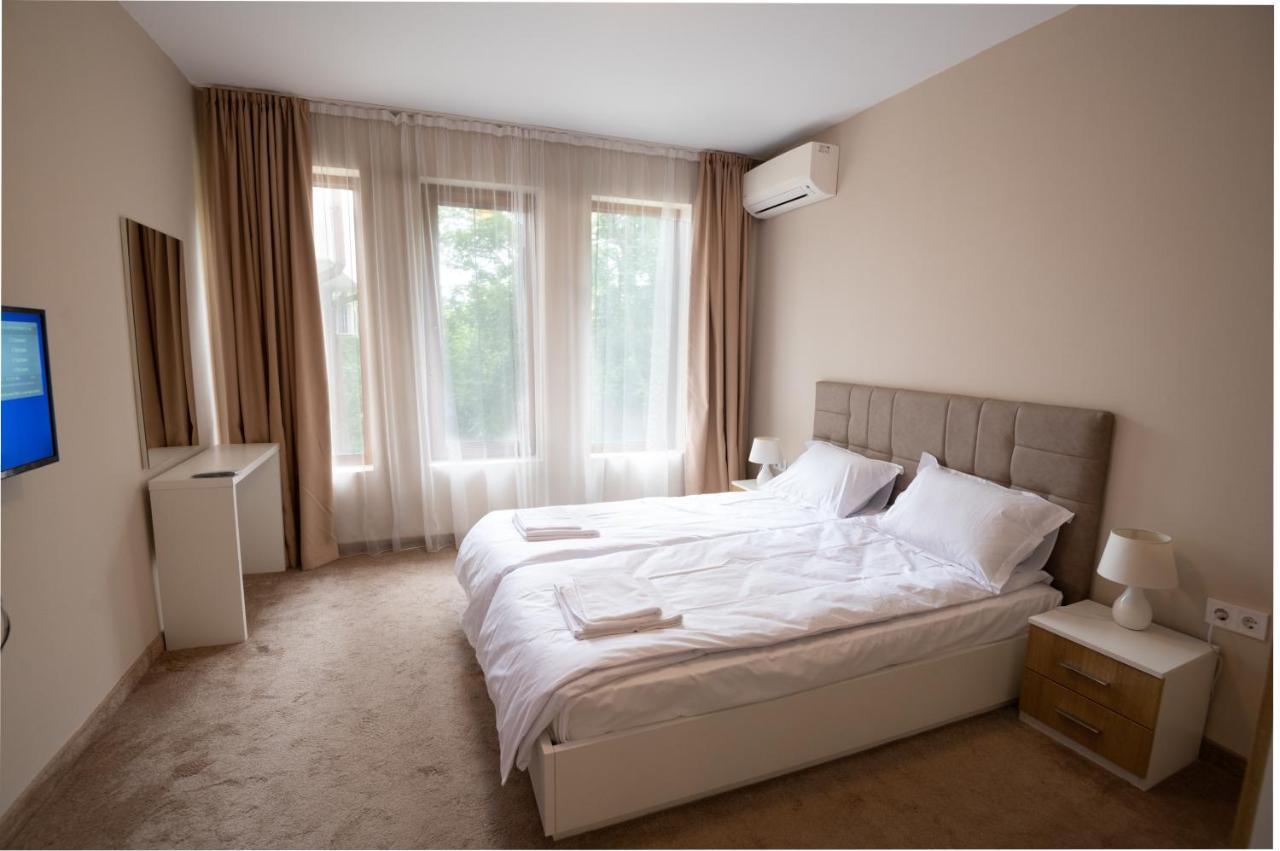 Апартамент За Гости Влади В Комплекс Garden Palace Balchik Eksteriør billede