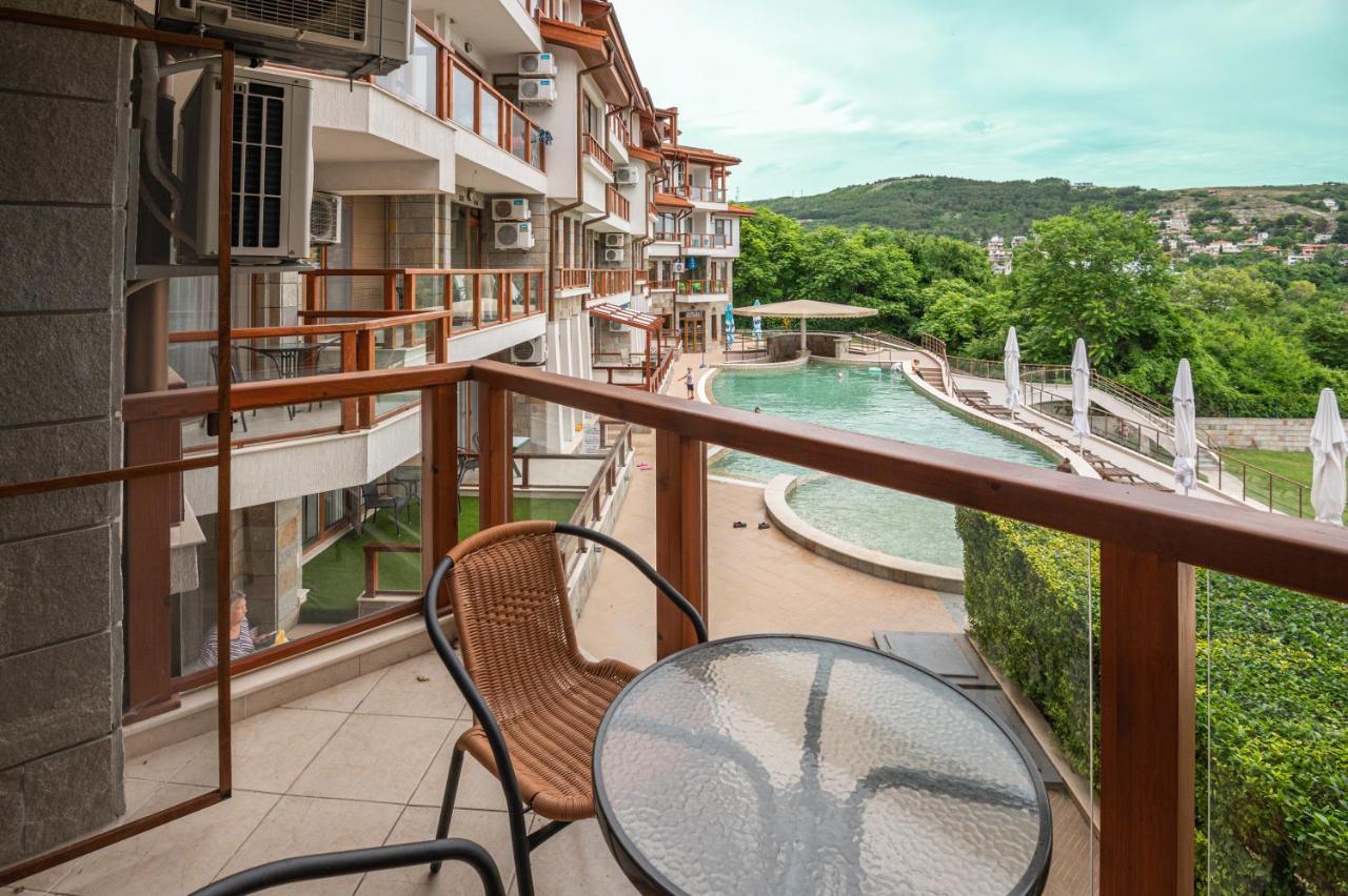 Апартамент За Гости Влади В Комплекс Garden Palace Balchik Eksteriør billede