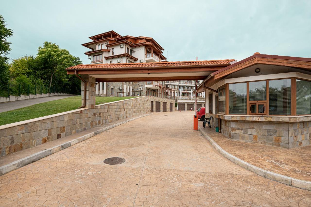 Апартамент За Гости Влади В Комплекс Garden Palace Balchik Eksteriør billede